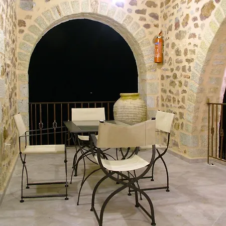 Xenonas Thalis Guest house Skoutarion