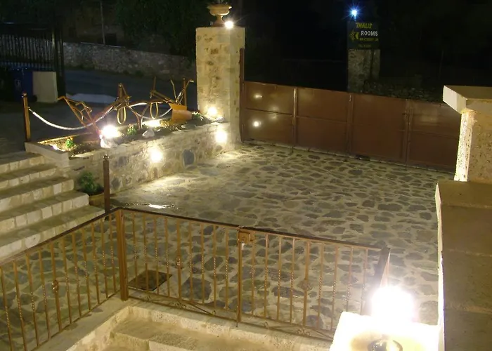 Casa de hóspedes Xenonas Thalis Skoutárion